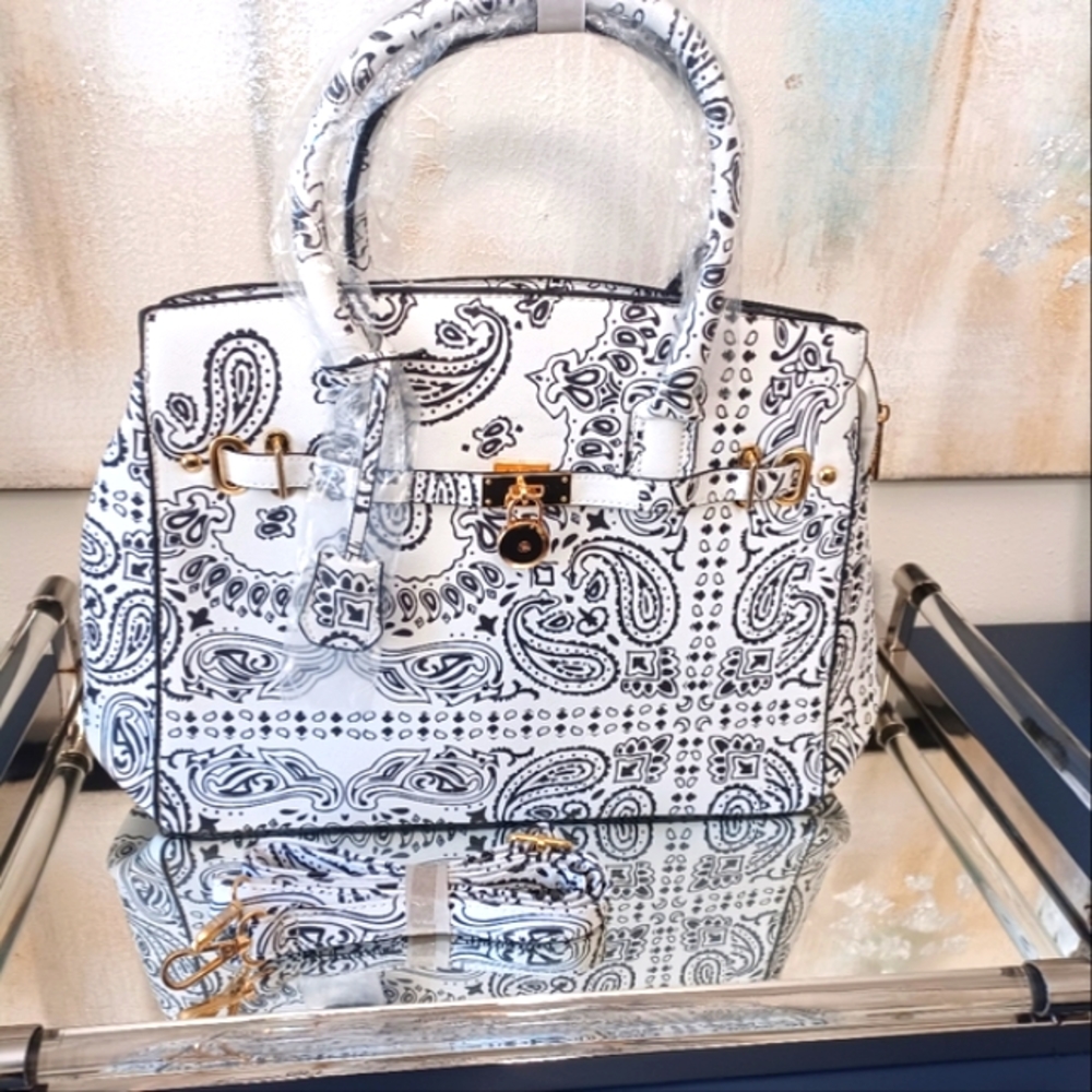 Bandana print handbag with shoulder strap